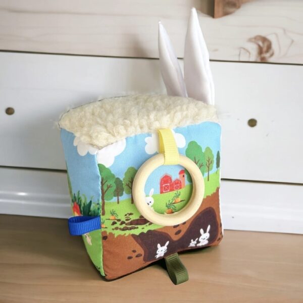 Cubo sensorial conejo Cubo Sensorial